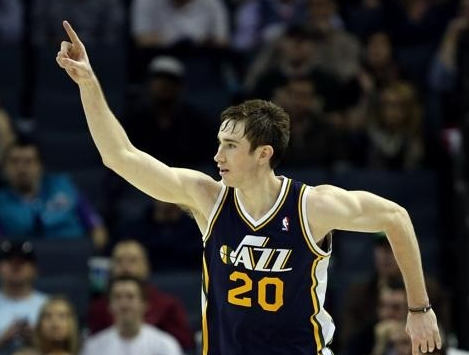 金钱而做决 金钱而做决